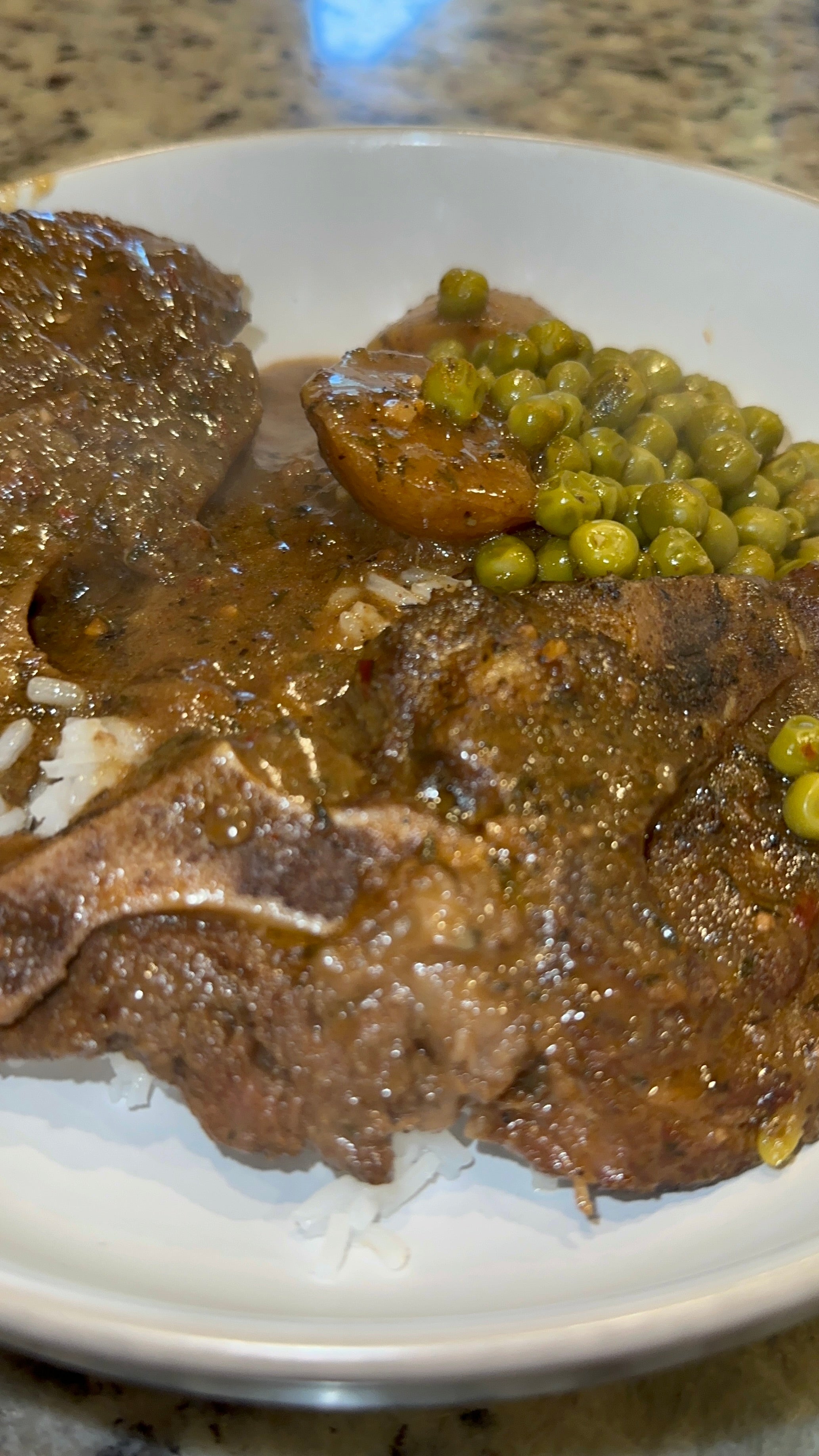 🍽️ Smothered Beef Neckbones (Oxtail Flavor on a Budget)